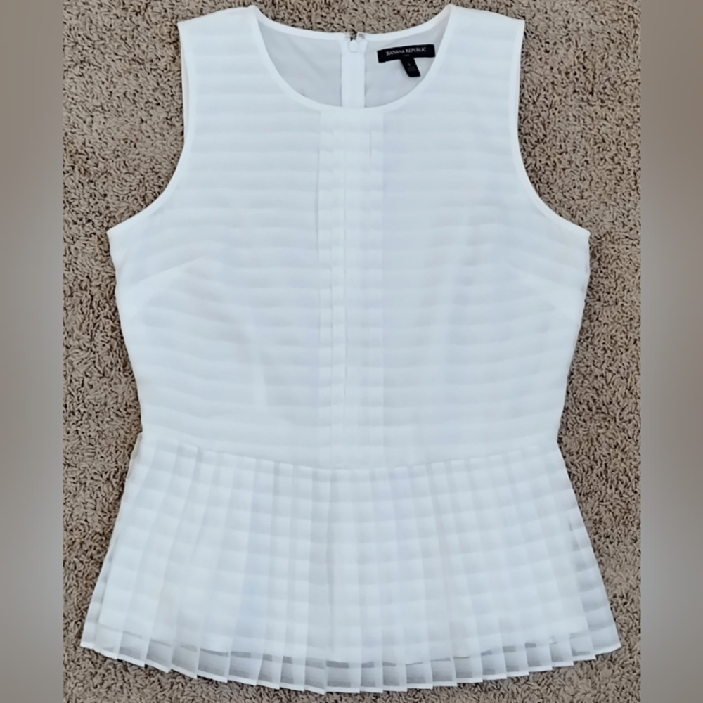 Banana Republic Blouse Women Sleeveless White Pleated Hem Semi Sheer Lined Sz 8
